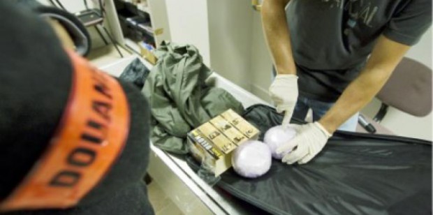 27 kilos de cocaïne dans la valise d’un militaire à l’aéroport Félix Éboué !