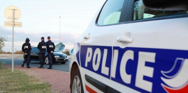 Deux jeunes Guyanais qui déambulaient peu discrètement dans Paris avec un cylindre de cocaïne dans le pantalon ont été placés en détention provisoire