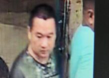 Le suspect n°1 du triple meurtre arrêté dès sa descente d’avion à Pékin : « les Chinois vont le faire parler »