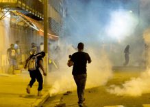 Macron : « On va être beaucoup plus dur ! »,  simple rappel à la loi pour quatre personnes interpellées la nuit des affrontements à Cayenne…