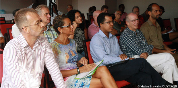 Politique « sociale-libérale », les patrons guyanais ne voient rien venir