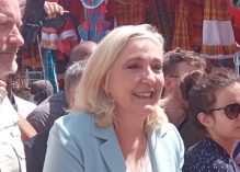 Marine Le Pen chahutée en Guadeloupe 