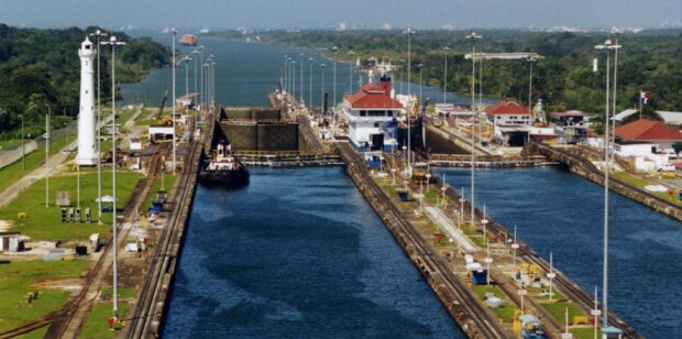 Asséché, le canal de Panamá diminue le transit des bateaux