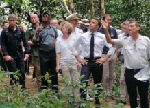 Loin de la population, Emmanuel Macron saupoudre la Guyane de petites annonces