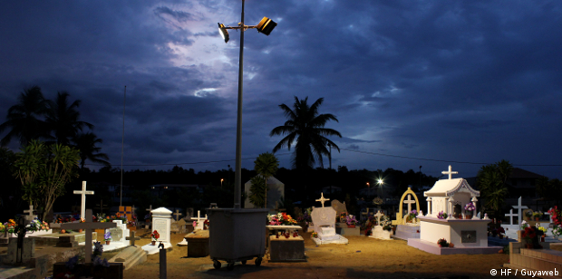 Histoire(s) de cimetières guyanais
