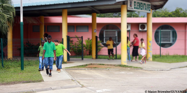 Accès à l’école : le défi de la Guyane