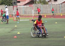Handicap : les familles crient leur colère devant la MDPH