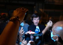 Juan Branco : l’un des avocats des 4 manifestants guyanais appelé en renfort en appel, mis en examen pour viol à Paris