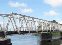 Le pont de Sinnamary fermé à la circulation