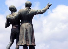 La démolition des statues de Schœlcher secoue la Martinique